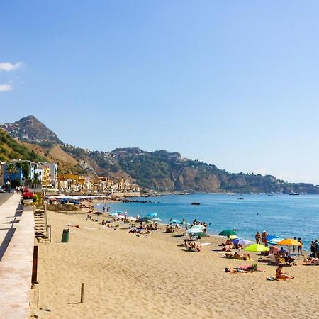 Ad Un Passo Dal Mare Giardini Naxos Exterior photo