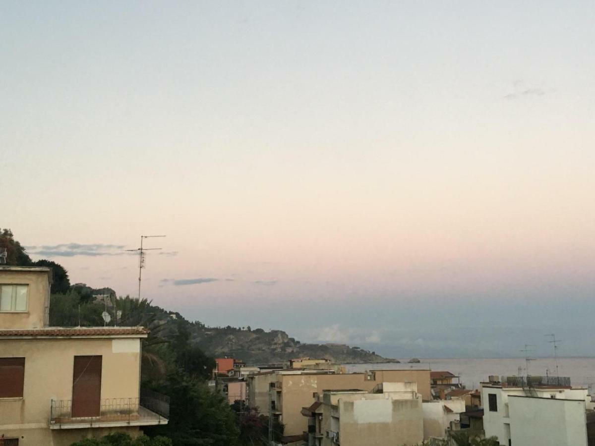 Ad Un Passo Dal Mare Giardini Naxos Exterior photo